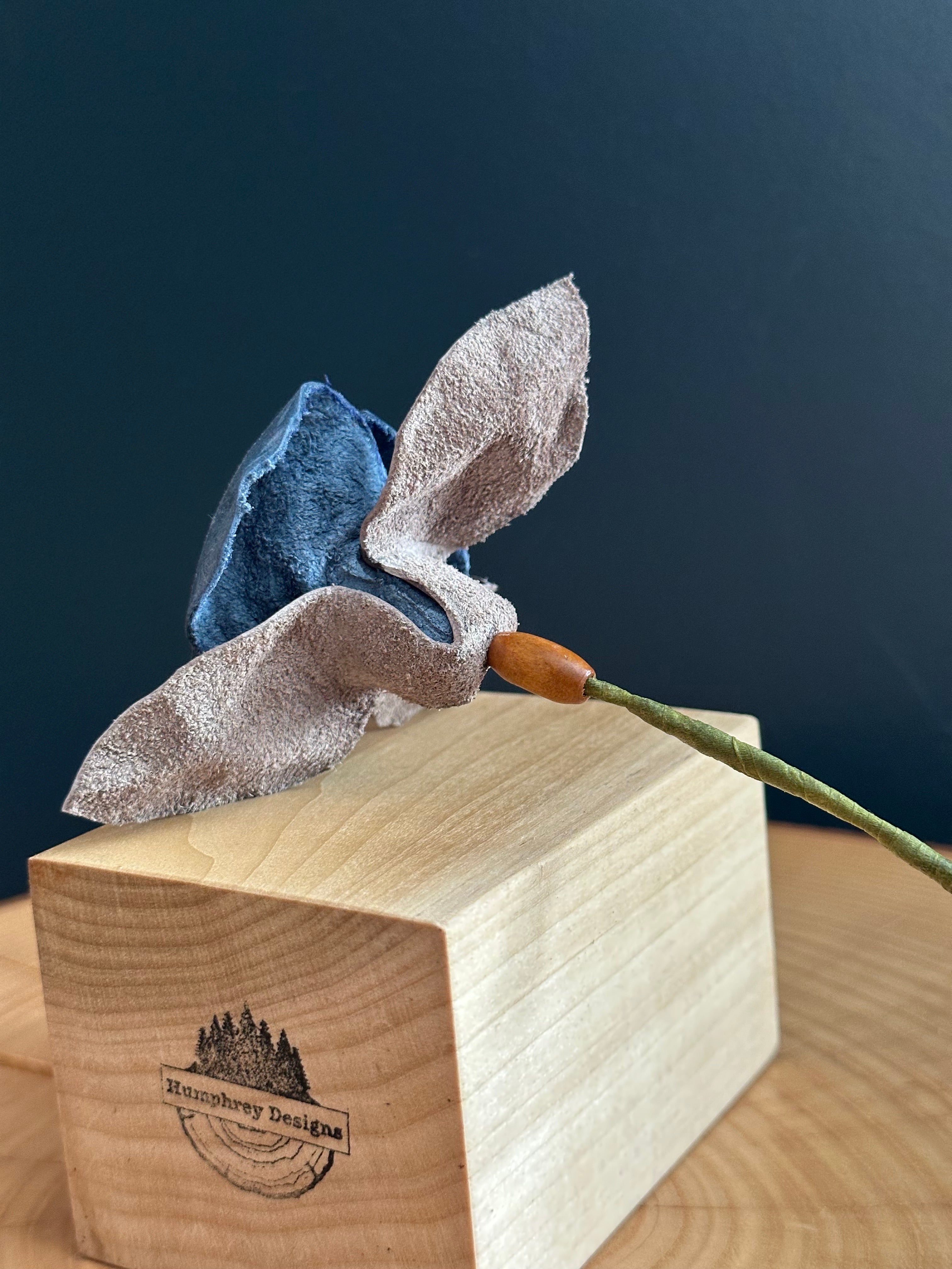 Blue & Brown Leather Rose & Hardwood Vase Set
