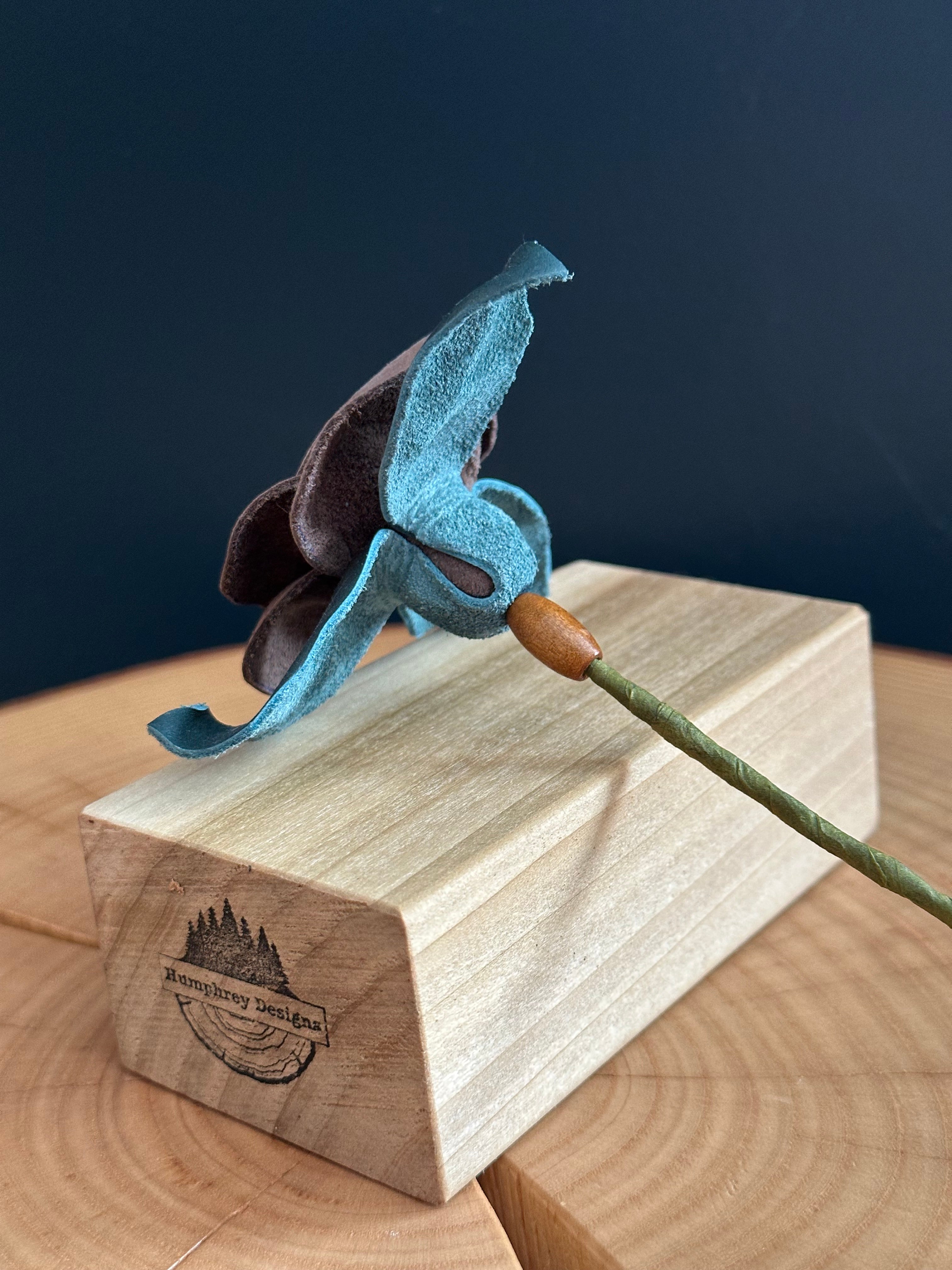 Grey & Blue Leather Rose & Hardwood Vase Set