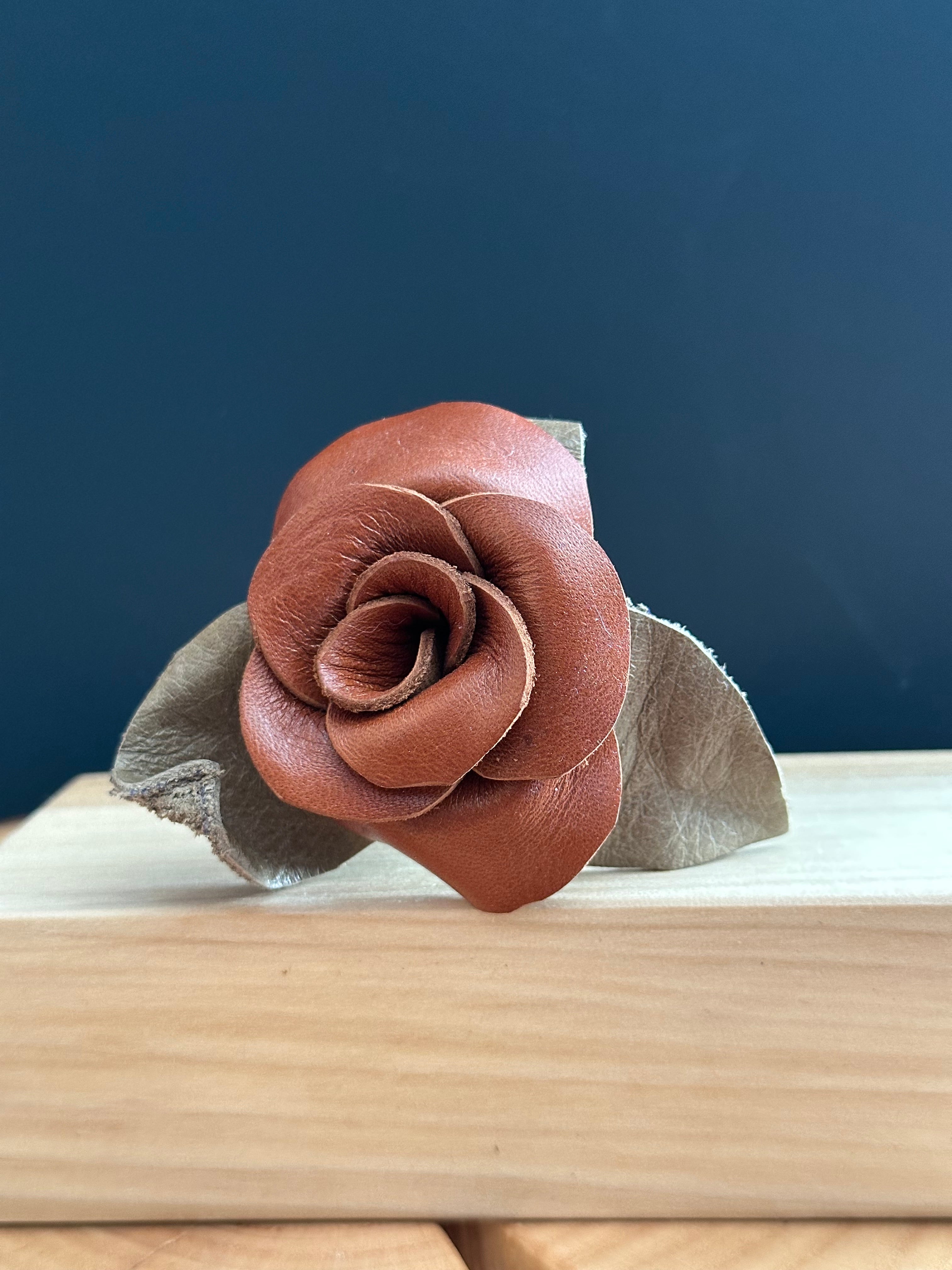 Brown & Tan Leather Rose & Hardwood Vase Set