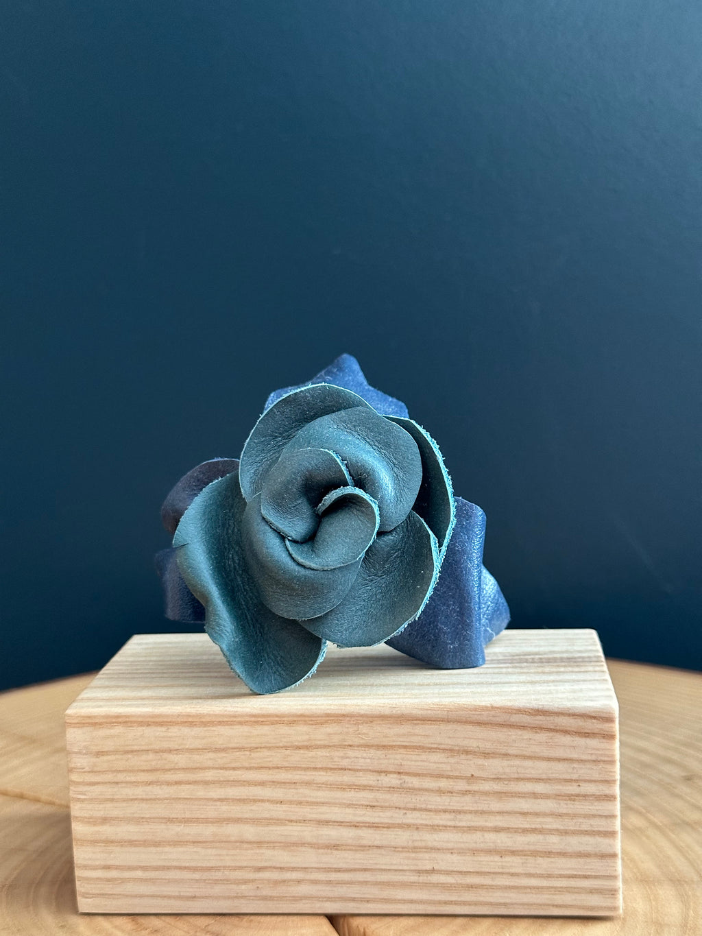 Green & Blue Leather Rose & Hardwood Vase Set